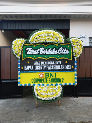 Papan Bunga Duka di Tering
